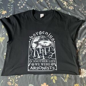 CROPPED UNIQLO BOYGENIUS MERCH